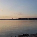 Sunshine House, Direkt Am See, Eigenes Boot, Private Beach, Grill, Wlan Tatil Evi *