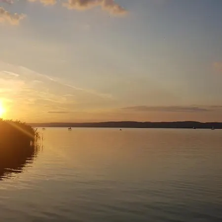 Σπίτι διακοπών Sunshine House, Direkt Am See, Eigenes Boot, Private Beach, Grill, Wlan