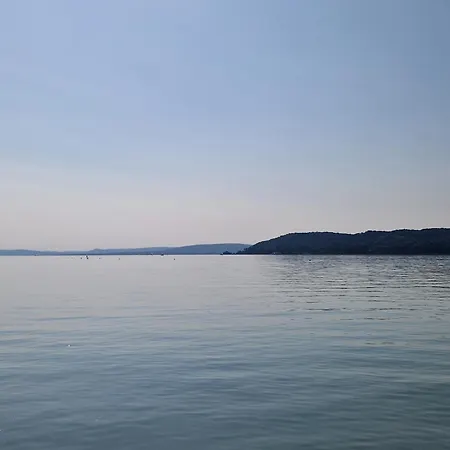 Σπίτι διακοπών Sunshine House, Direkt Am See, Eigenes Boot, Private Beach, Grill, Wlan *