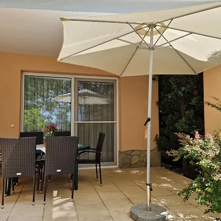 Sunshine Beach House, Direkt Am See, Eigenes Boot, Private Beach, Grill, Wlan 別荘 Szántód