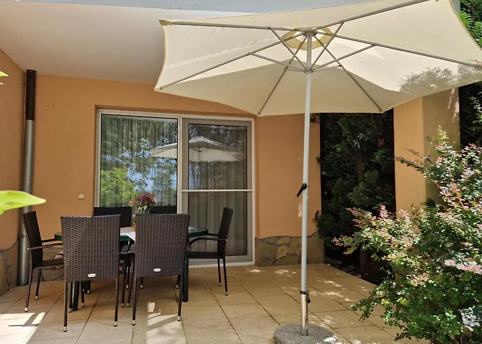 Sunshine House, Direkt Am See, Eigenes Boot, Private Beach, Grill, Wlan Сasa de vacaciones Szántód