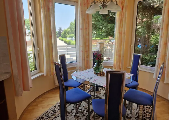 Sunshine House, Direkt Am See, Eigenes Boot, Private Beach, Grill, Wlan Szántód