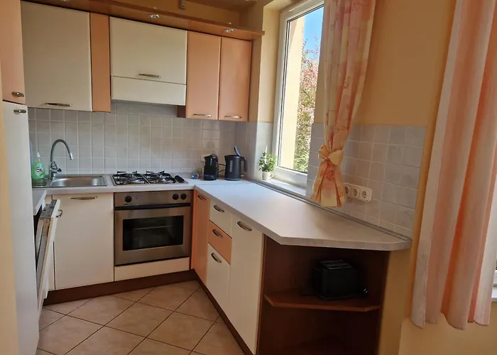 別荘 Sunshine Beach House, Direkt Am See, Eigenes Boot, Private Beach, Grill, Wlan *