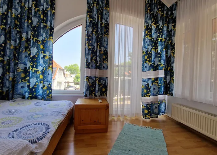 Sunshine House, Direkt Am See, Eigenes Boot, Private Beach, Grill, Wlan * Szántód