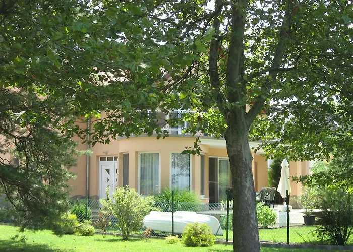 Sunshine House, Direkt Am See, Eigenes Boot, Private Beach, Grill, Wlan