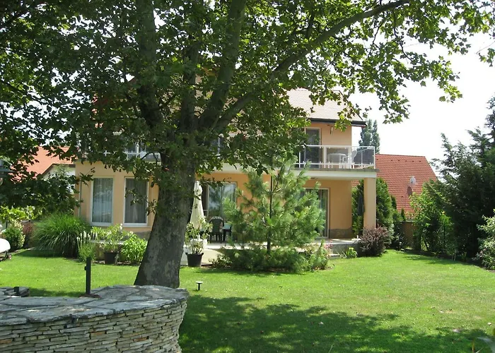 Sunshine House, Direkt Am See, Eigenes Boot, Private Beach, Grill, Wlan *